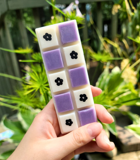 barre de cire de soja mauve  avec fleur peintes à la main au parfum de lavande camomille